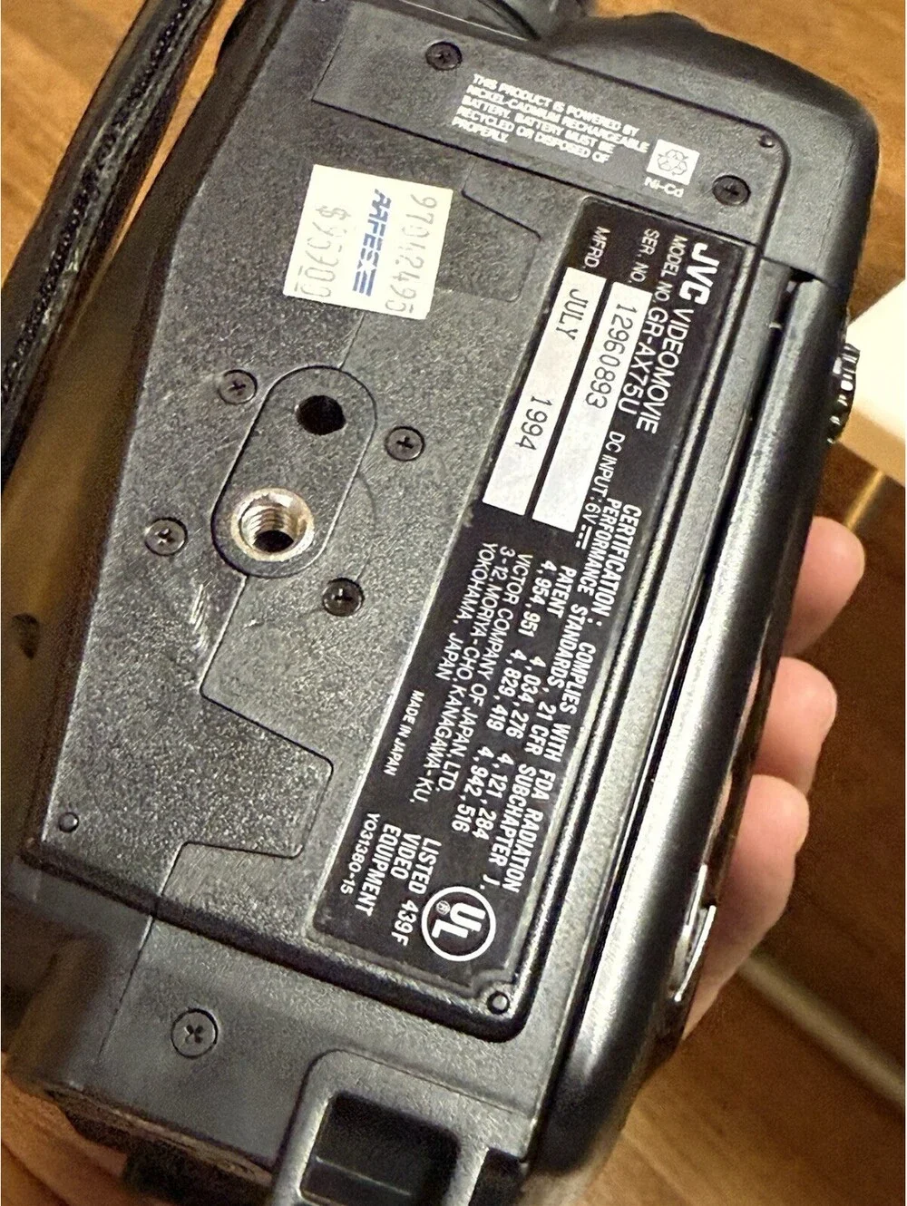 JVC GR-AX75U VHS C Camcorder, With Case , Cables , Manual , Working Great